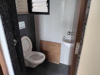 Bathroom Image of 560 Sq.ft 2 BHK Apartment / Flat for rent in Shapoorji Pallonji Joyville Hadapsar Annexe, Shewalewadi Pune for Rs. 22000