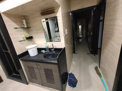 Bathroom Image of Pulin Shah in Grant Road, Mumbai