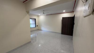 Living Room Image of 800 Sq.ft 2 BHK Apartment / Flat for sale in Khar West Mumbai for Rs. 40000000
