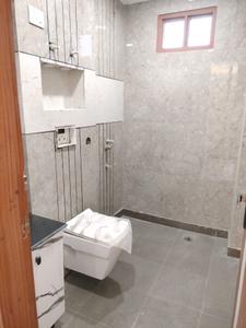 Common Bathroom Image of 1500 Sq.ft 4 BHK Builder Floor for sale in Chandra Park New Delhi for Rs. 14500000
