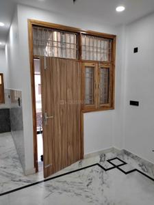 Bedroom Image of 550 Sq.ft 1 BHK Builder Floor for rent in Sector 8 Rohini New Delhi for Rs. 17500