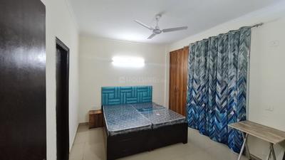 Bedroom Image of 750 Sq.ft 1 BHK Apartment / Flat for rent in Amrapali Princely Estate, Sector 76 Noida for Rs. 15000