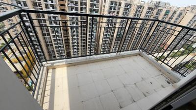 Bedroom Image of 1105 Sq.ft 2.5 BHK Apartment / Flat for sale in Gulshan Bellina, Noida Extension Greater Noida for Rs. 12000000