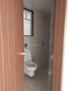 Bathroom Image of 1050 Sq.ft 2 BHK Apartment / Flat for rent in Kohinoor Presidentia, Ghorpadi Pune for Rs. 36000
