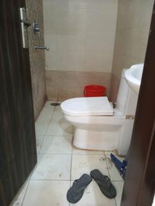 Common Bathroom Image of 700 Sq.ft 2 BHK Builder Floor for sale in Ashok Vihar Phase 3 Extension Gurgaon for Rs. 4400000