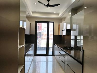 Kitchen Image of 2550 Sq.ft 4 BHK Builder Floor for sale in Paramount Low Rise Floors South City 2, Sector 49 Gurgaon for Rs. 32700000