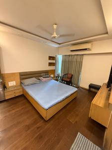 Bedroom Image of 1600 Sq.ft 4 BHK Apartment / Flat for sale in Santacruz West Mumbai for Rs. 83000000