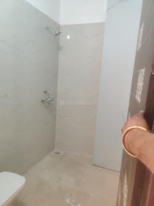 Bathroom Image of 1800 Sq.ft 2 BHK Builder Floor for rent in Palam Vihar Extension Gurgaon for Rs. 18000