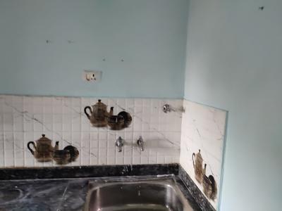 Kitchen Image of 850 Sq.ft 2 BHK Builder Floor for rent in Mahaveer Nagar Raipur for Rs. 9000
