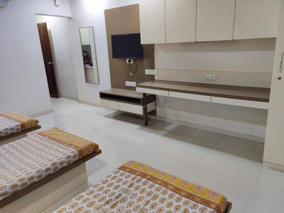 Bedroom Image of Pg rooms for boys in Naranpura, Ahmedabad