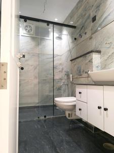 Common Bathroom Image of 2000 Sq.ft 4 BHK Builder Floor for sale in Vaishali Ghaziabad for Rs. 32500000