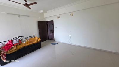 Bedroom Image of 1305 Sq.ft 2 BHK Apartment / Flat for rent in Gayatri Maitri Shiv Greens, Motera Ahmedabad for Rs. 25000