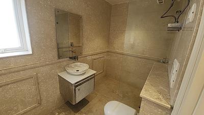 Image of 2340 Sq.ft 3 BHK Builder Floor for sale in Anand Vihar, New Delhi for Rs. 50000000