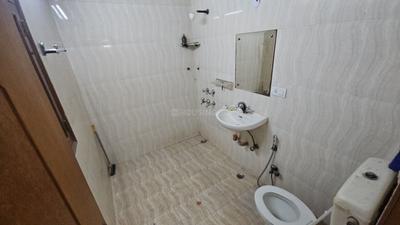 Image of 1800 Sq.ft 3 BHK Apartment / Flat for rent in DDA Flats Sarita Vihar, Sarita Vihar, New Delhi for Rs. 52500