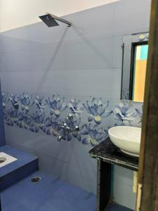 Bathroom Image of 1000 Sq.ft 2 BHK Builder Floor for rent in Padmanabhpur Durg for Rs. 15000
