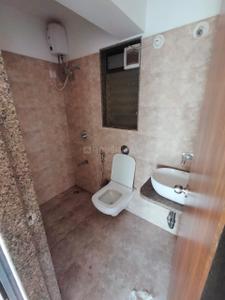 Bathroom Image of 700 Sq.ft 2 BHK Builder Floor for rent in Chamundeshwari Palash, Malad West Mumbai for Rs. 45000