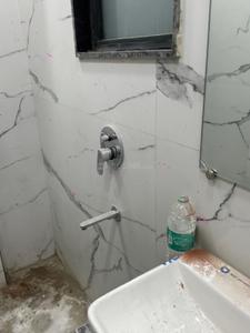 Bathroom Image of 1000 Sq.ft 3 BHK Builder Floor for rent in Tagore Garden Extension New Delhi for Rs. 45000