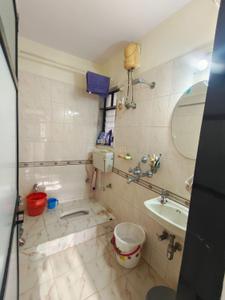 Bathroom Image of 975 Sq.ft 2 BHK Apartment / Flat for sale in Dreamax Vega, Andheri East Mumbai for Rs. 21000000