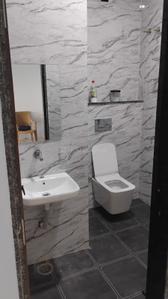 Bathroom Image of 800 Sq.ft 1 BHK Builder Floor for rent in Mamta Golden Valley, Balya Kheda Indore for Rs. 10000