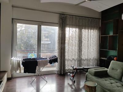 Bedroom Image of 2700 Sq.ft 3 BHK Builder Floor for sale in Safdarjung Enclave New Delhi for Rs. 70000000