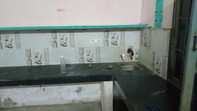 Kitchen Image of 1100 Sq.ft 2.5 BHK Independent House for rent in Fazullaganj Lucknow for Rs. 12000