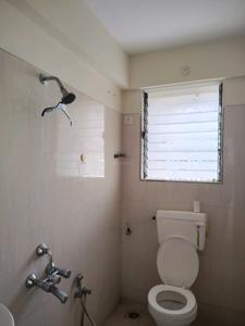 Common Bathroom Image of 705 Sq.ft 1 BHK Apartment / Flat for rent in Raunak Delight, Kasarvadavali Thane for Rs. 16511