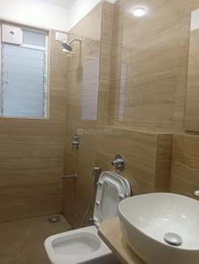 Bathroom Image of 640 Sq.ft 2 BHK Apartment / Flat for sale in Kabra Paradise, Andheri West Mumbai for Rs. 19500000