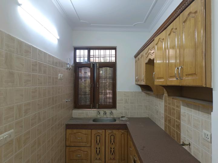 Sainik Colony, Sector 49 Main Image 1