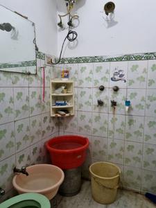 Common Bathroom Image of 900 Sq.ft 2 BHK Independent House for sale in Madhavaram Chennai for Rs. 6500000