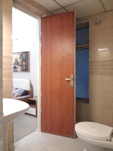Common Bathroom Image of 1295 Sq.ft 3 BHK Apartment / Flat for sale in Supertech Ecociti, Sector 137 Noida for Rs. 13200000