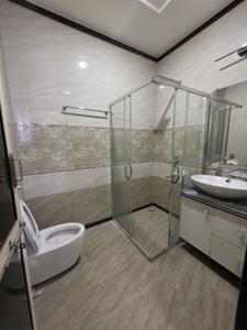 Bathroom Image of 2300 Sq.ft 5 BHK Independent House for rent in Trimurti Nagar Nagpur for Rs. 120000