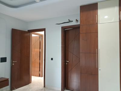 Bedroom Image of 1200 Sq.ft 3 BHK Builder Floor for sale in Paschim Vihar New Delhi for Rs. 27000000