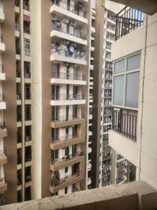 Balcony Image of 945 Sq.ft 2.5 BHK Apartment / Flat for rent in NBCC Golf Homes, Noida Extension Greater Noida for Rs. 16000