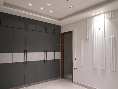 Bedroom Image of 2000 Sq.ft 3 BHK Builder Floor for sale in Raja Garden New Delhi for Rs. 35000000