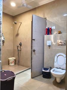Common Bathroom Three Image of 4500 Sq.ft 7 BHK Independent House for sale in DLF Phase 1 Gurgaon for Rs. 142500000