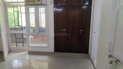 Bedroom Image of 1600 Sq.ft 3 BHK Apartment / Flat for rent in Reputed Shri Hari Apartment, Sector 12 Dwarka New Delhi for Rs. 43000