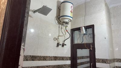 Image of 720 Sq.ft 3 BHK Builder Floor for sale in Tilak Nagar, New Delhi for Rs. 5000000