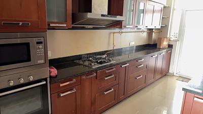 Kitchen Image of 3930 Sq.ft 4 BHK Apartment / Flat for sale in Central Park Resorts, Sector 48 Gurgaon for Rs. 142500000