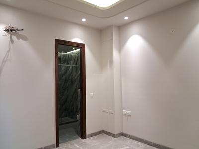 Bedroom Image of 1800 Sq.ft 3 BHK Builder Floor for sale in Paschim Vihar New Delhi for Rs. 35000000
