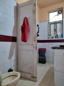 Common Bathroom One Image of 2800 Sq.ft 6 BHK Independent House for sale in Sector 41 Noida for Rs. 56000000