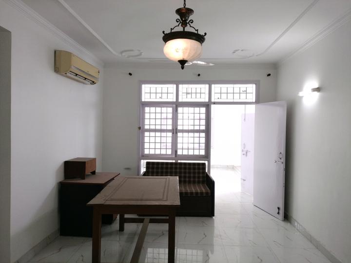 Meera Bai Apartments Living Room 1