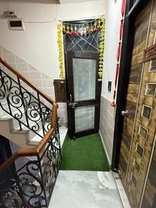 Image of 900 Sq.ft 3 BHK Builder Floor for sale in Shalimar Bagh, New Delhi for Rs. 13000000