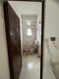 Bathroom Image of 850 Sq.ft 2 BHK Apartment / Flat for sale in Dum Dum Kolkata for Rs. 3200000
