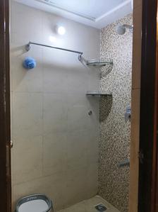 Common Bathroom Image of 720 Sq.ft 1 BHK Apartment / Flat for rent in Lodha Lakeshore Greens, Palava Phase 2 Thane for Rs. 17000