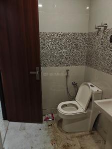 Bathroom Image of 450 Sq.ft 1 BHK Apartment / Flat for sale in Vaishali Ghaziabad for Rs. 4000000
