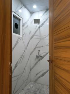 Common Bathroom Image of 1370 Sq.ft 3 BHK Builder Floor for sale in Indirapuram Ghaziabad for Rs. 13000000