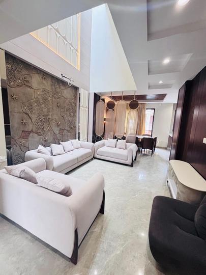 Dream Green Villa 1 Main Image 1