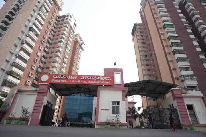LDA Parijat Apartment Main Image 1