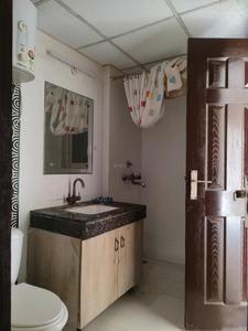 Common Bathroom Image of 1685 Sq.ft 3 BHK Apartment / Flat for sale in Paramount Floraville, Sector 137 Noida for Rs. 20500000
