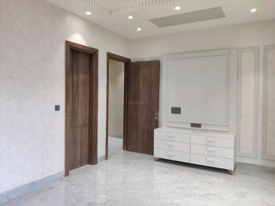 Bedroom Image of 3000 Sq.ft 5 BHK Builder Floor for sale in Kaushambi Ghaziabad for Rs. 39000000